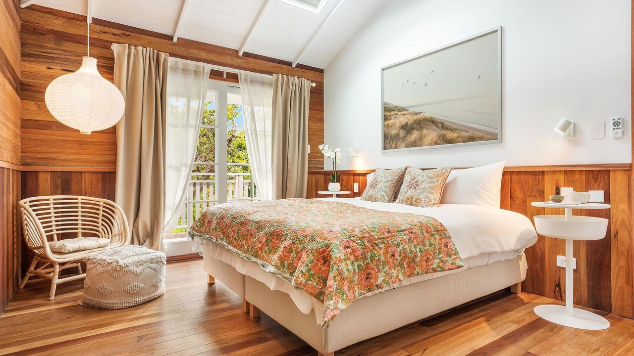 Photo of Bedroom in South Golden Beach