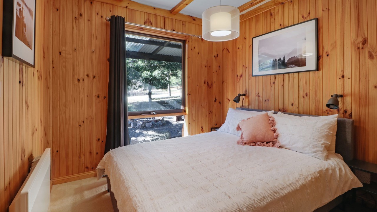 Photo of Bedroom in Sawmill Settlement