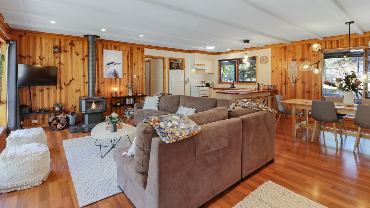 Photo of Livingroom in Sawmill Settlement