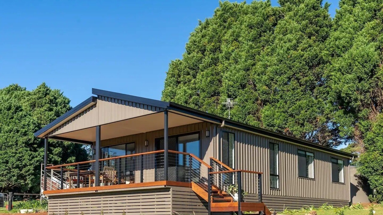 Photo of Outdoor in Foxground