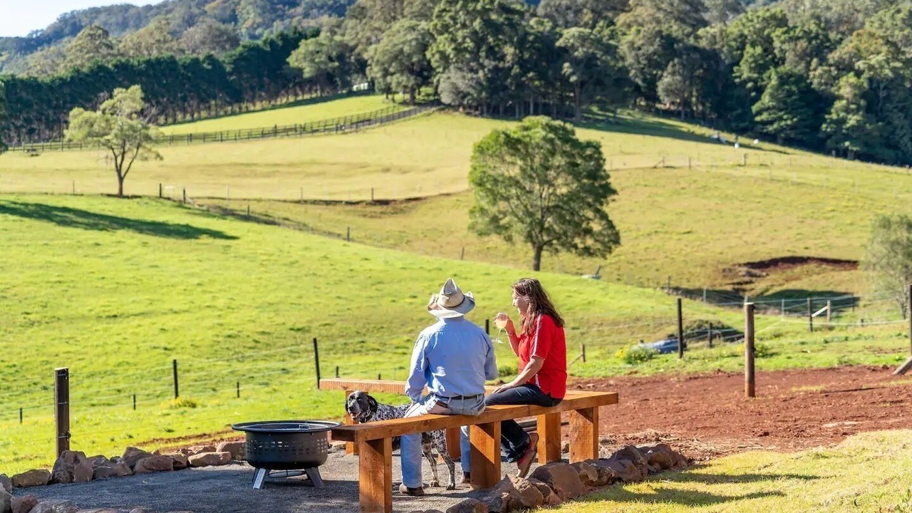 Photo of Outdoor in Foxground