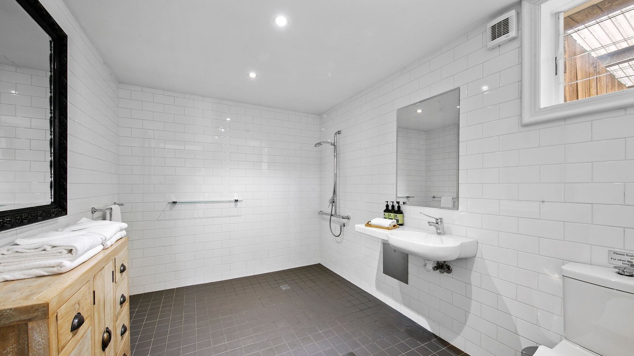 Photo of Bathroom in Belford