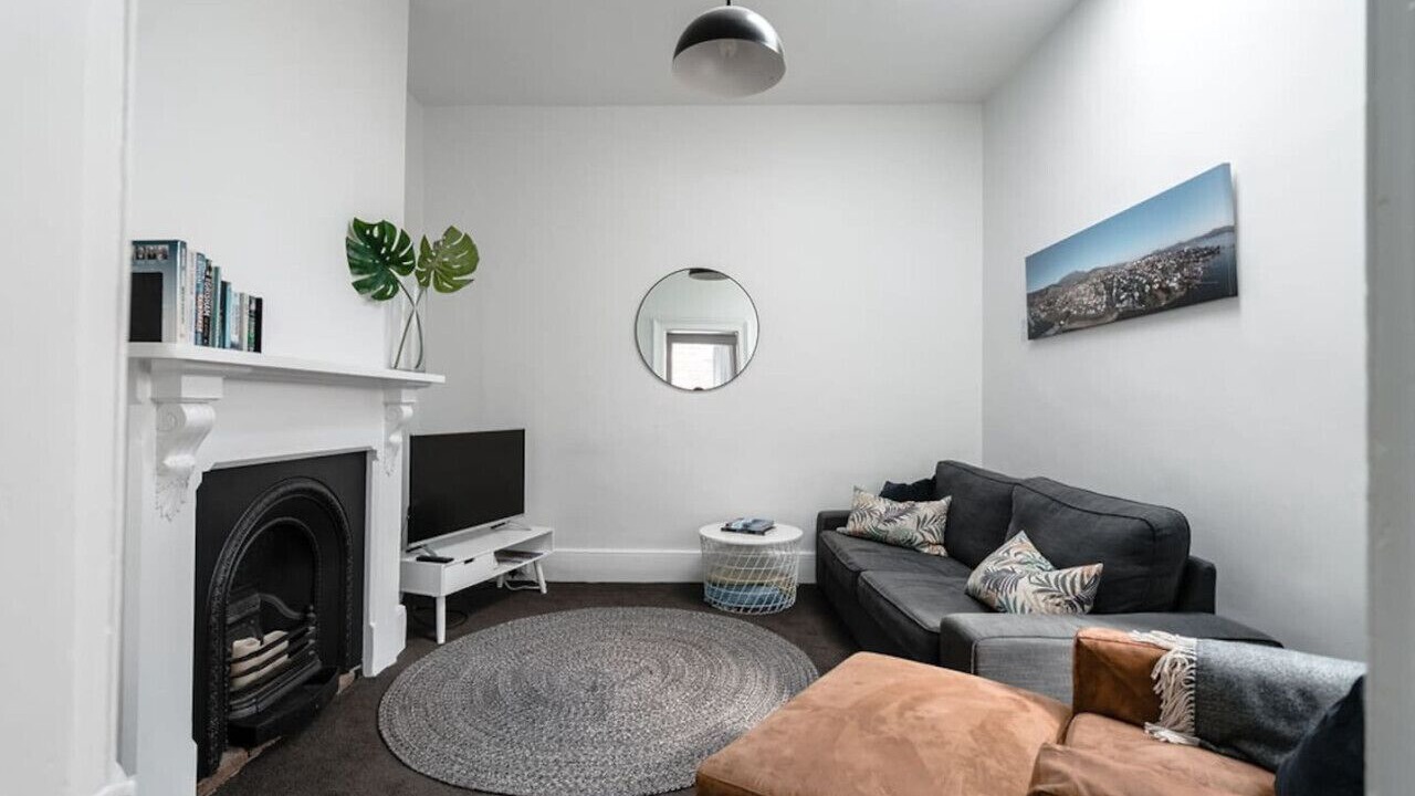 Photo of Livingroom in Battery Point