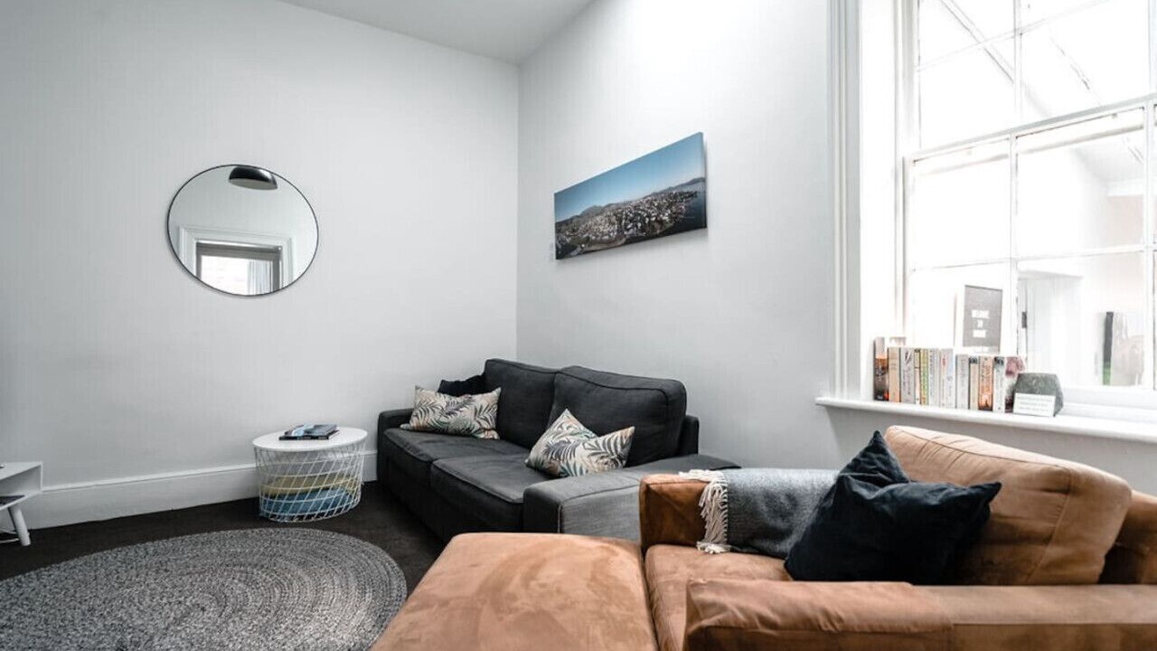 Photo of Livingroom in Battery Point