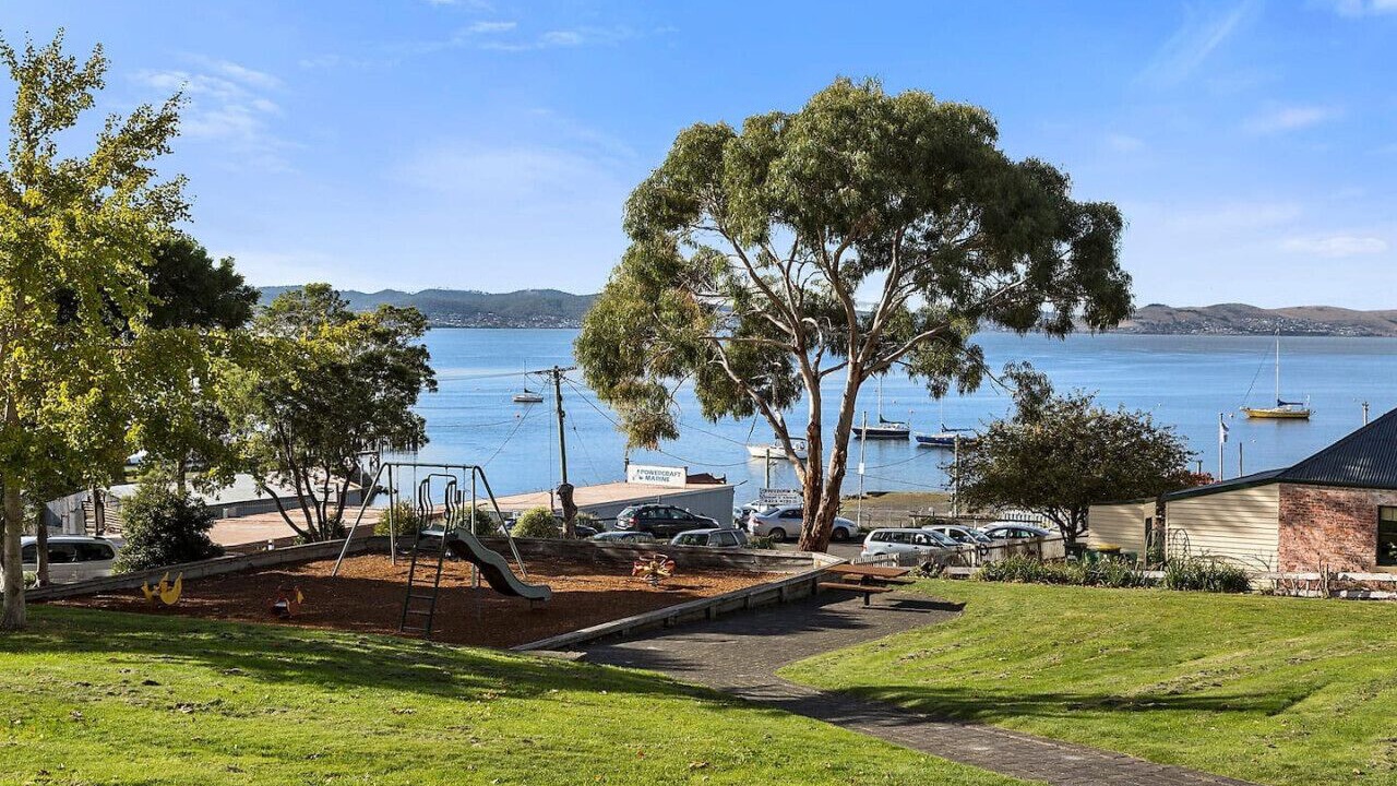 Photo of Others in Battery Point