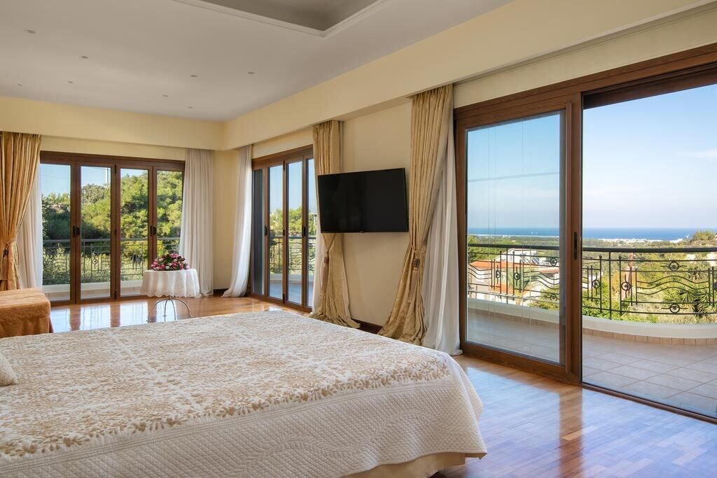 Photo of Bedroom in Asgourou