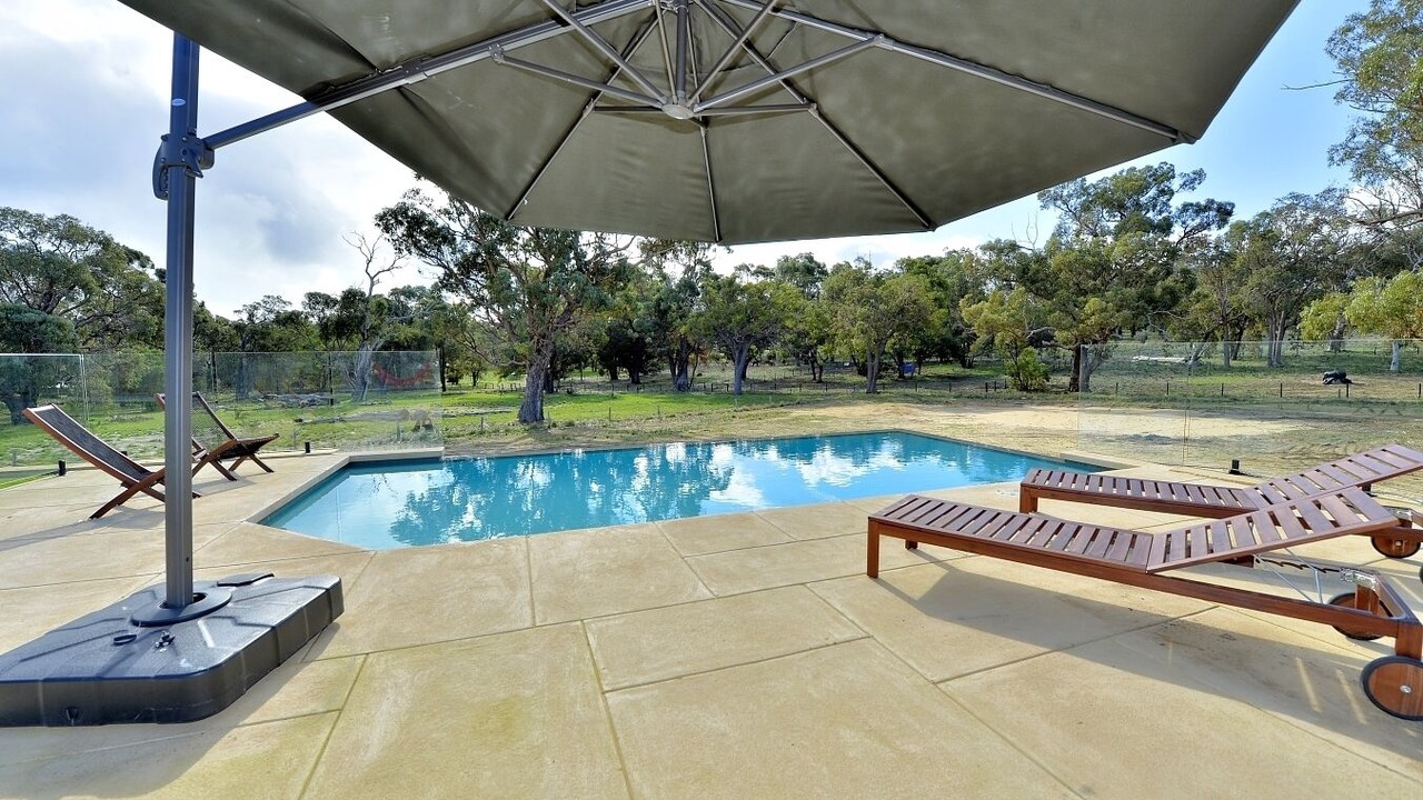 Photo of Outdoor in Herron