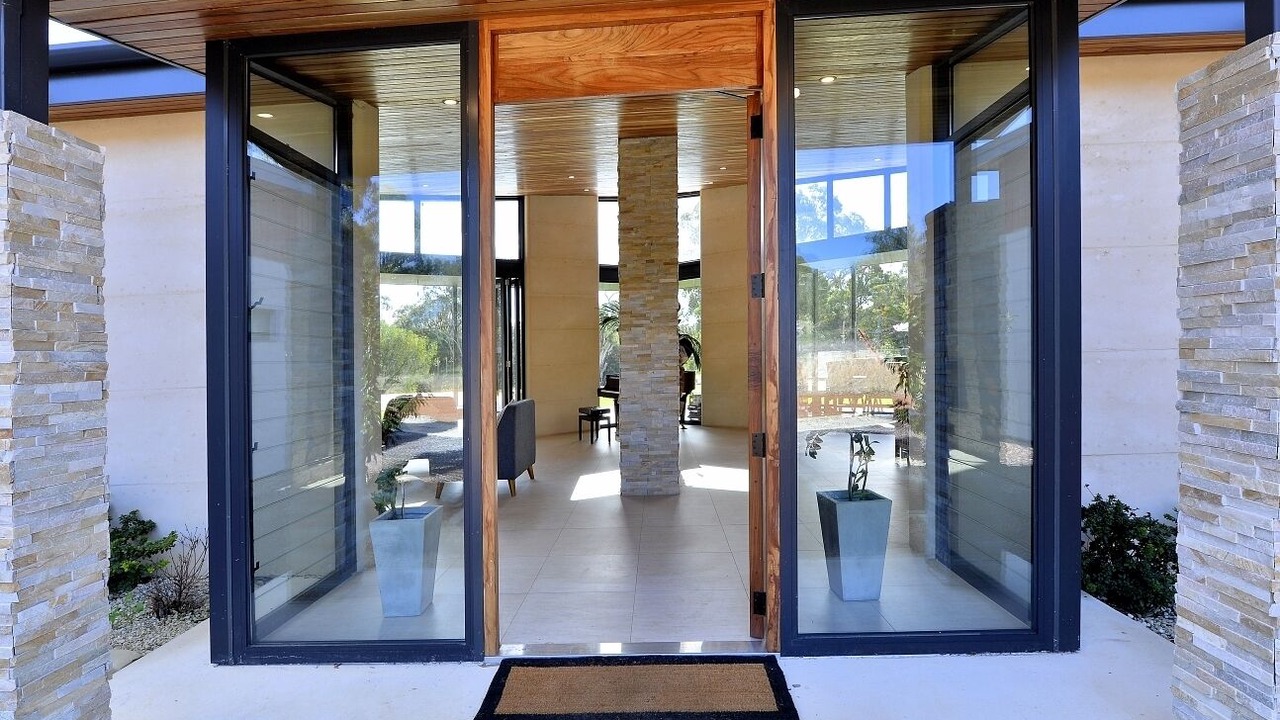 Photo of Outdoor in Herron
