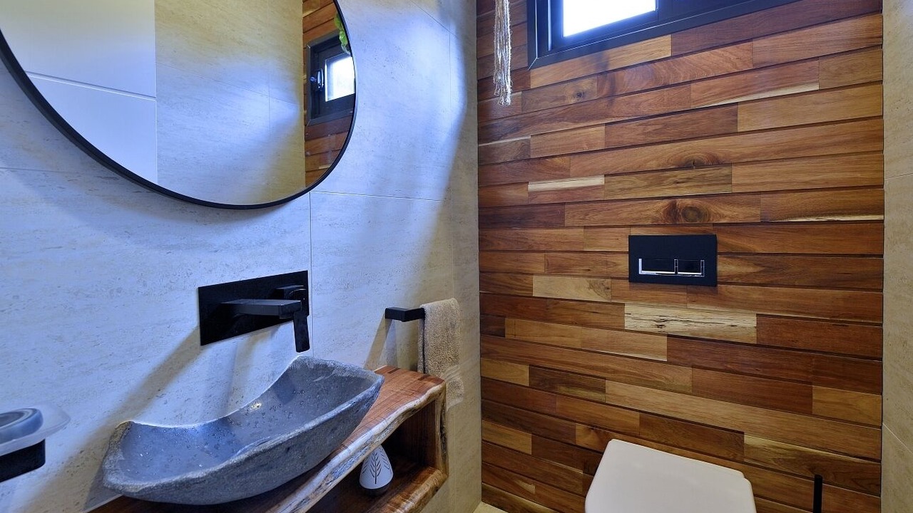 Photo of Bathroom in Herron
