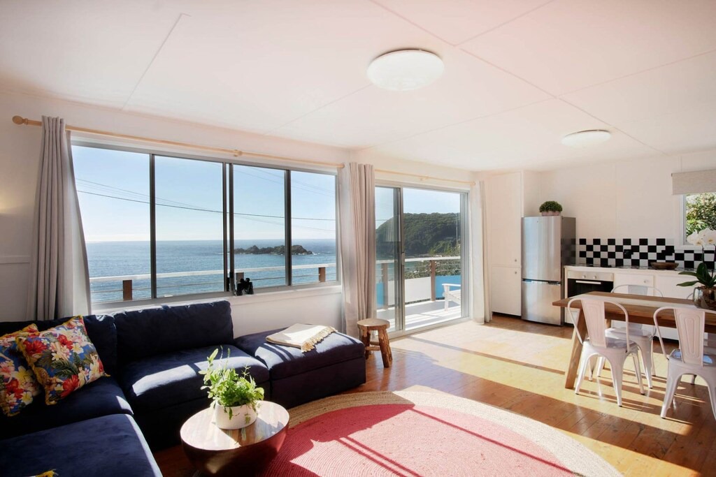 Photo of Livingroom in Seal Rocks