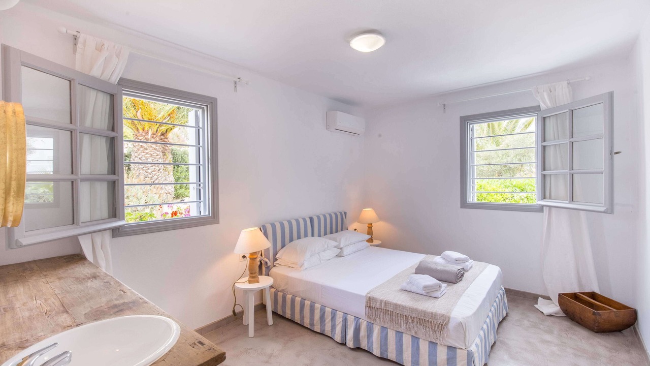 Photo of Bedroom in Platis Gialos