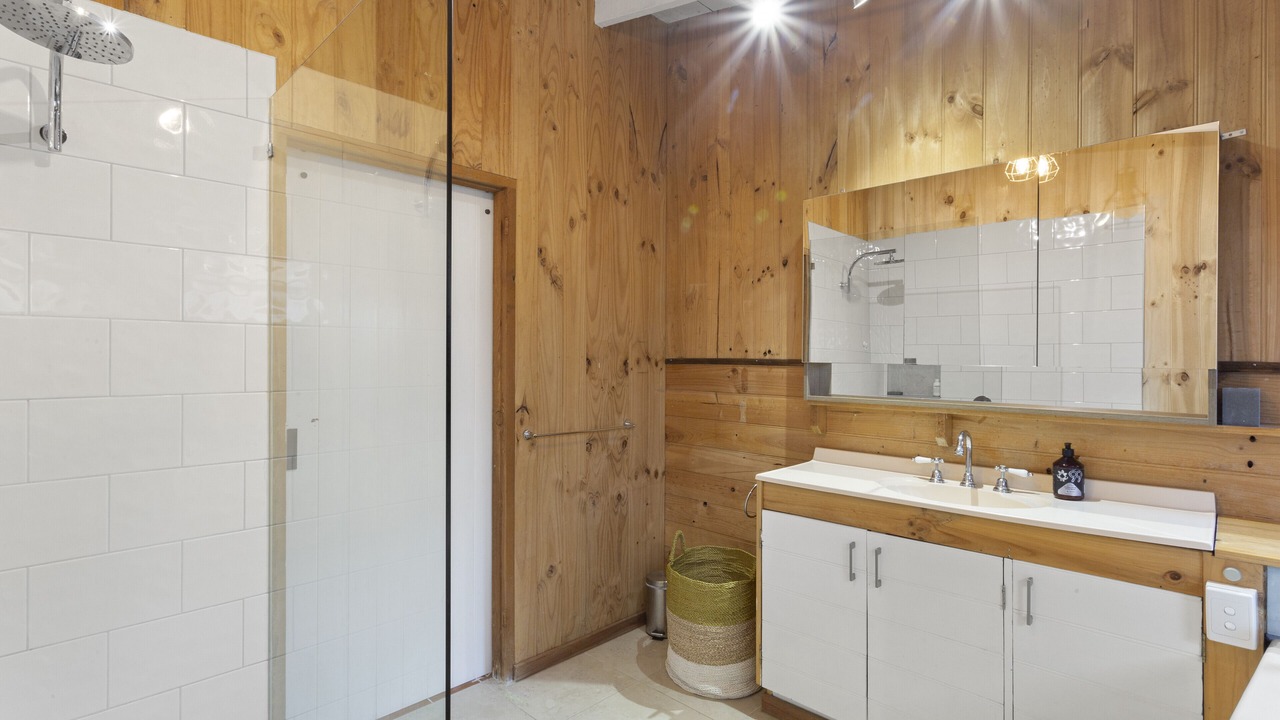 Photo of Bathroom in Coronet Bay