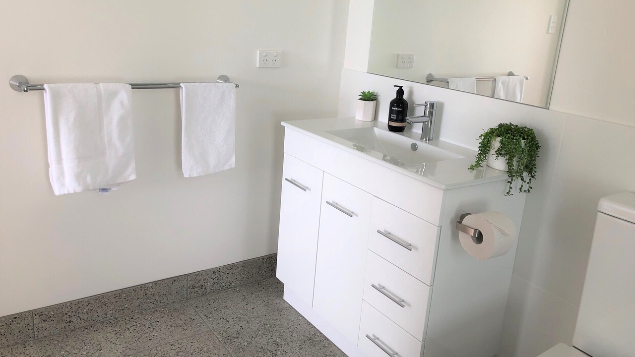 Photo of Bathroom in Binalong Bay