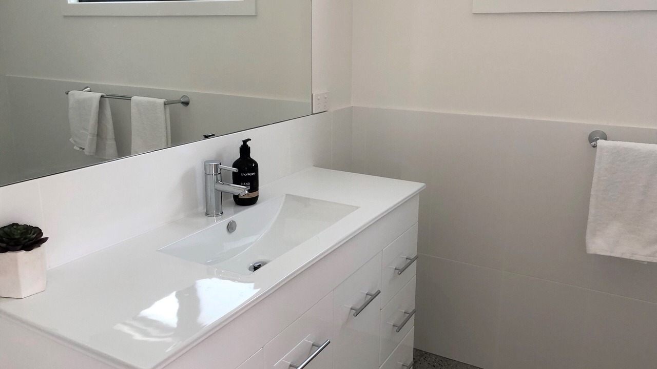 Photo of Bathroom in Binalong Bay