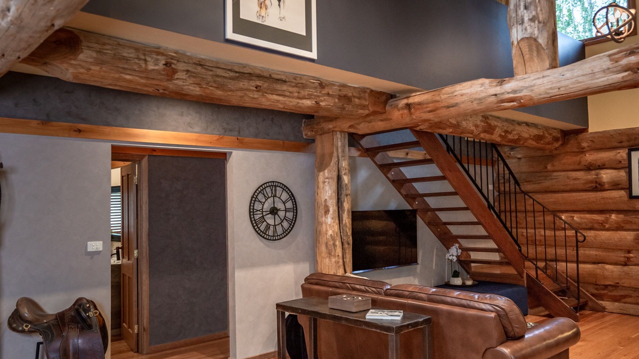 Photo of Livingroom in Sawmill Settlement