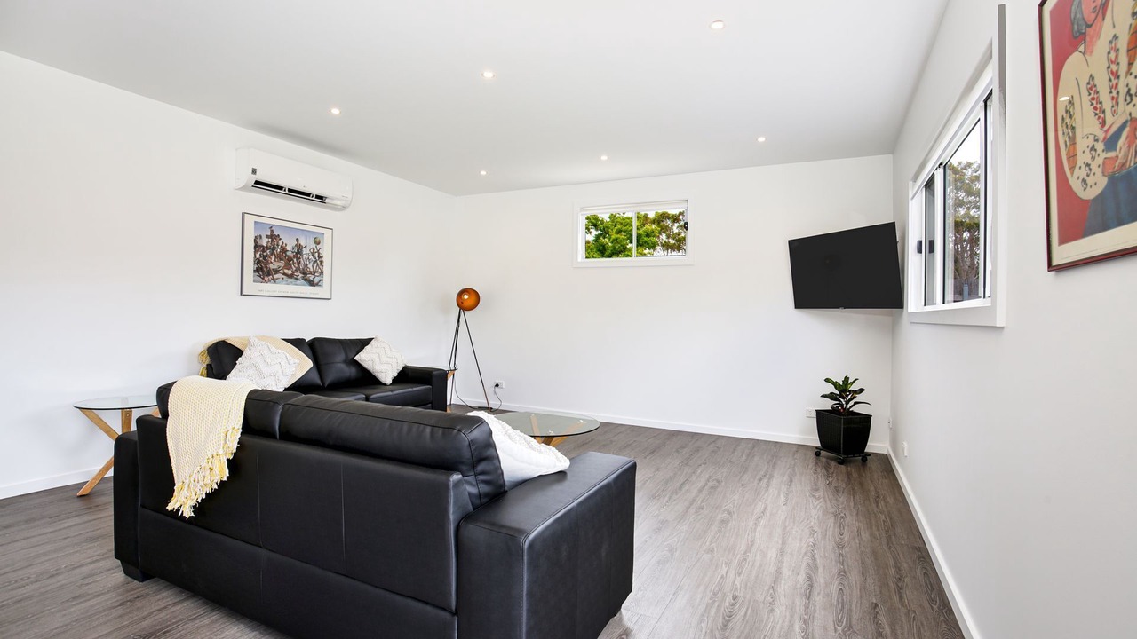 Photo of Livingroom in Basin View