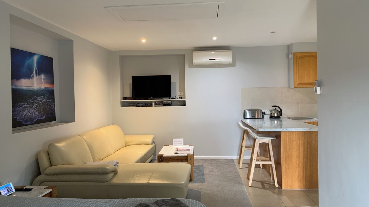 Photo of Livingroom in Clifton Springs