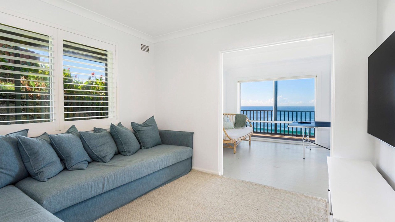 Photo of Livingroom in Newport