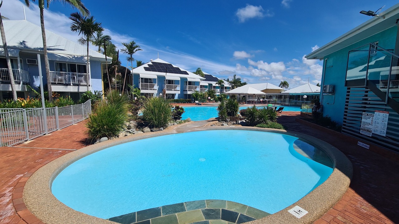 Photo of Outdoor in Dolphin Heads