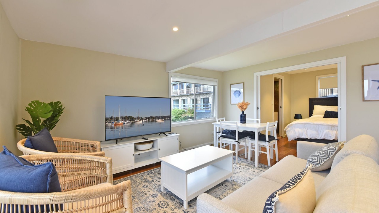 Photo of Livingroom in Sunshine