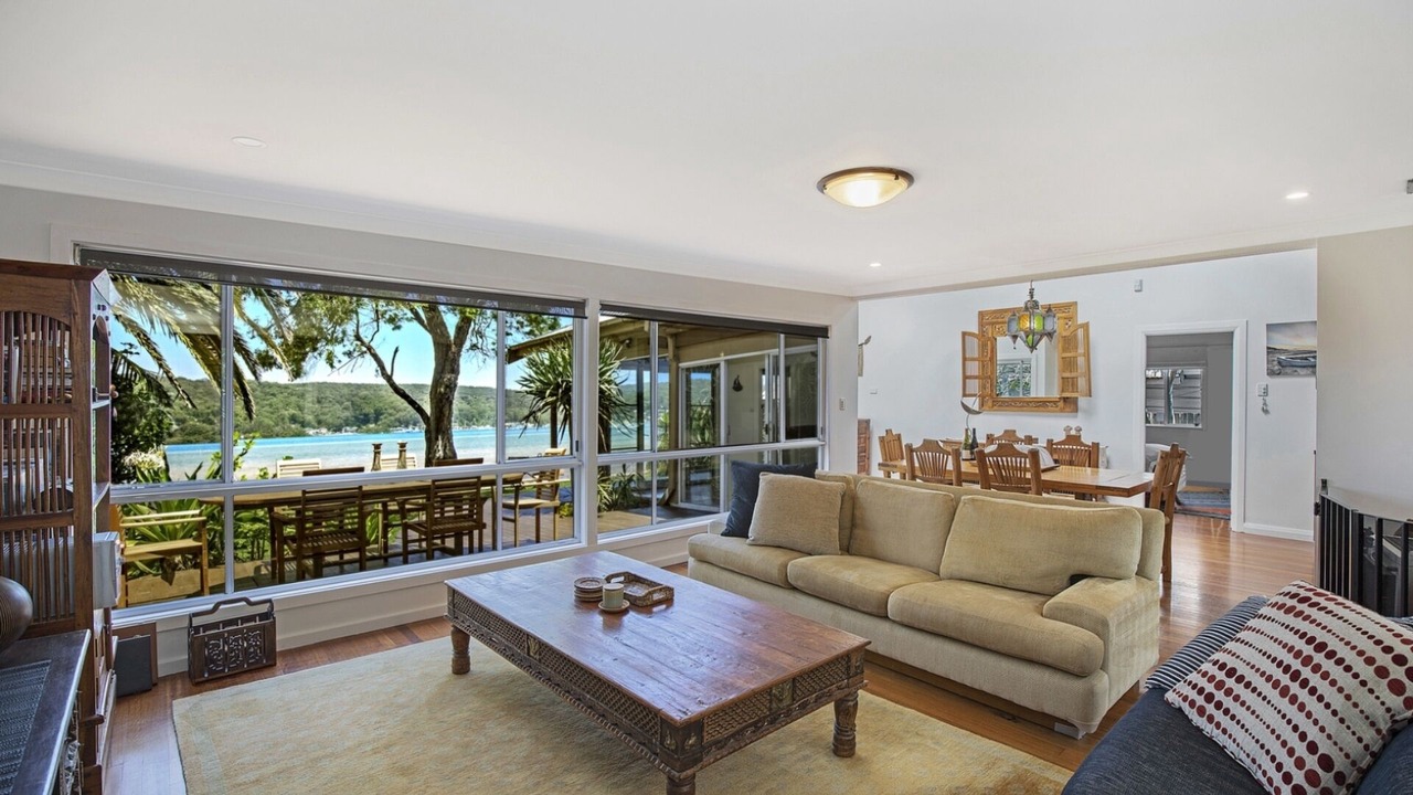 Photo of Livingroom in Booker Bay
