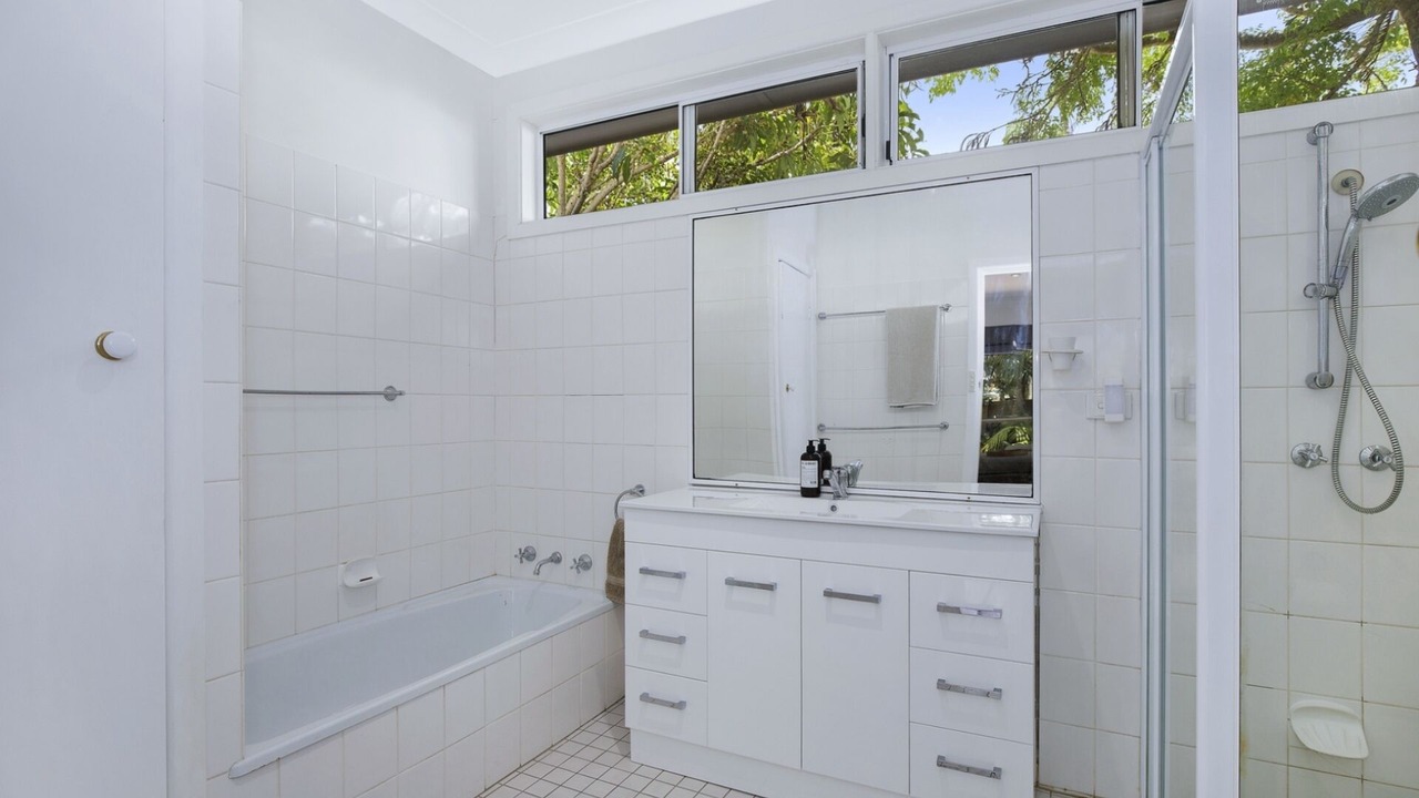 Photo of Bathroom in Booker Bay