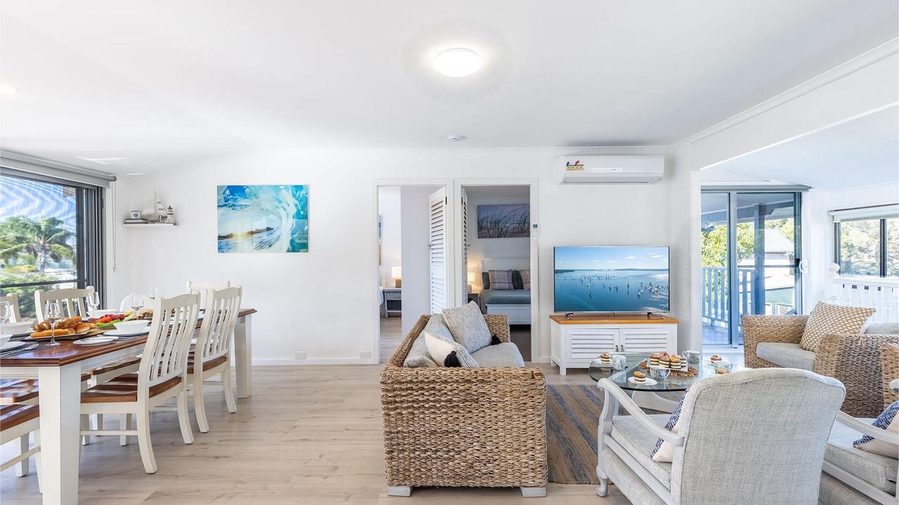 Photo of Livingroom in Salamander Bay