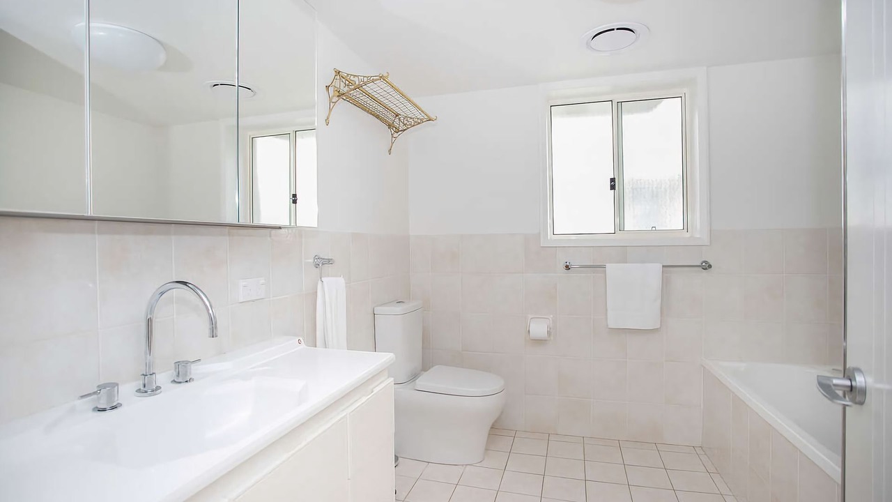 Photo of Bathroom in Narrawallee