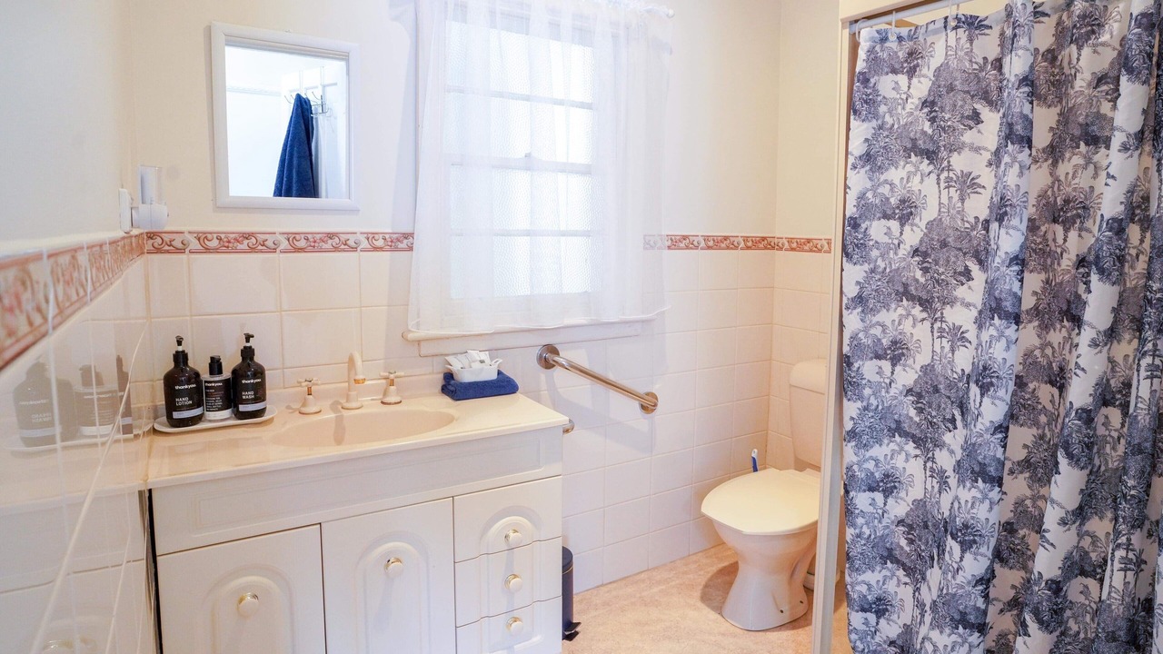 Photo of Bathroom in Casterton