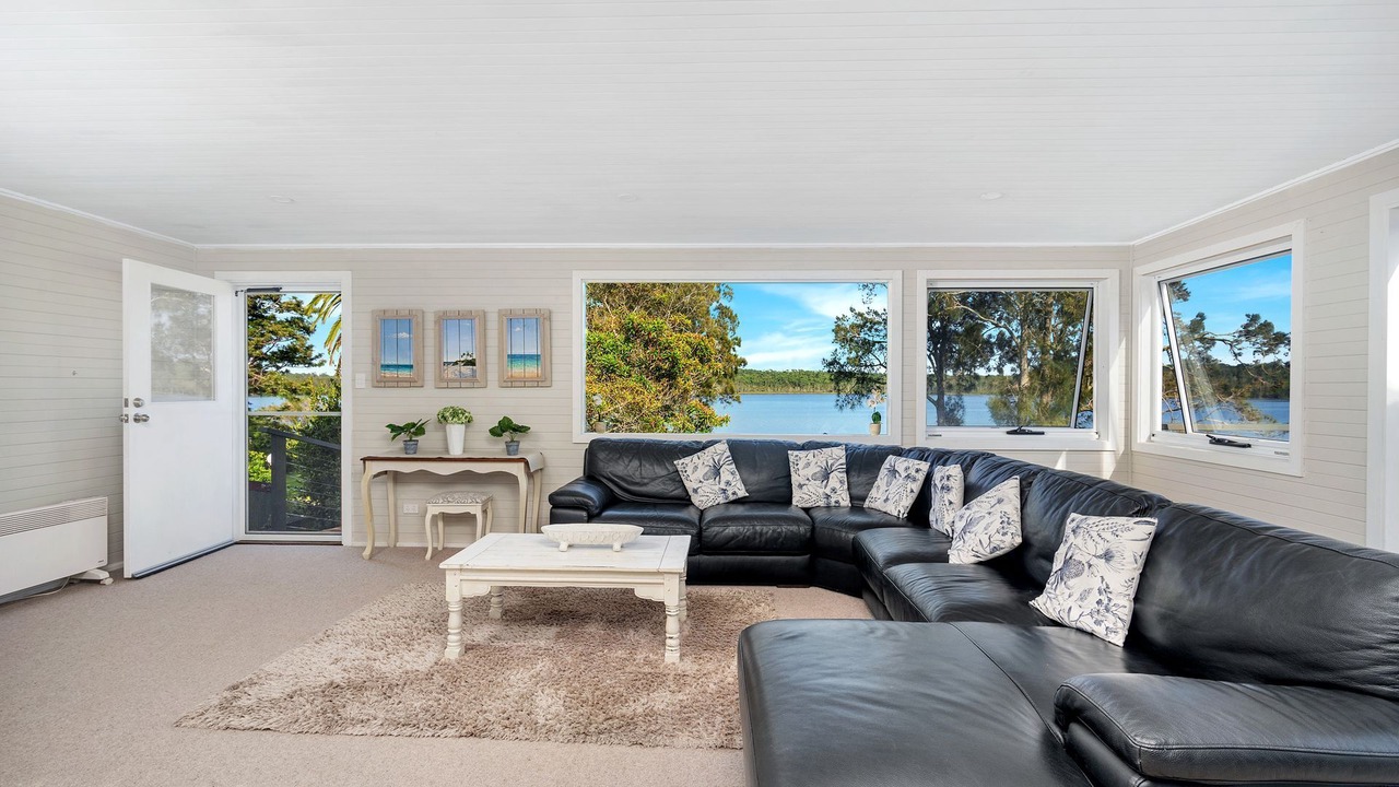Photo of Livingroom in Erowal Bay