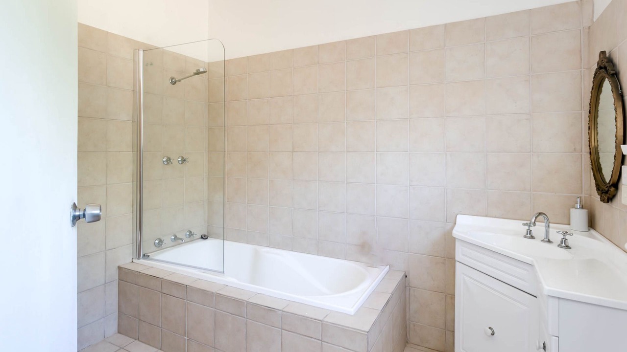 Photo of Bathroom in Carrickalinga