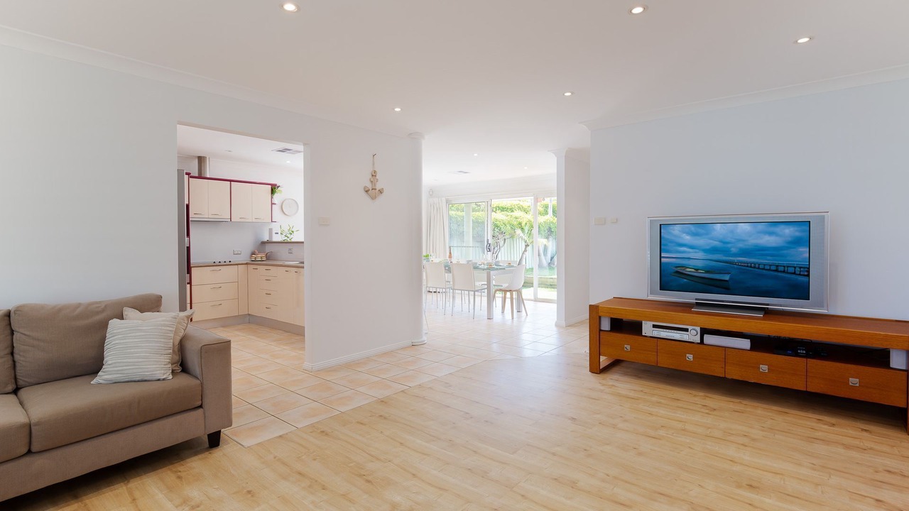 Photo of Livingroom in Salamander Bay