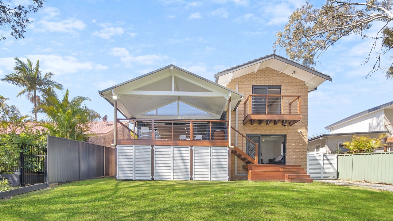 Photo of Outdoor in Mannering Park