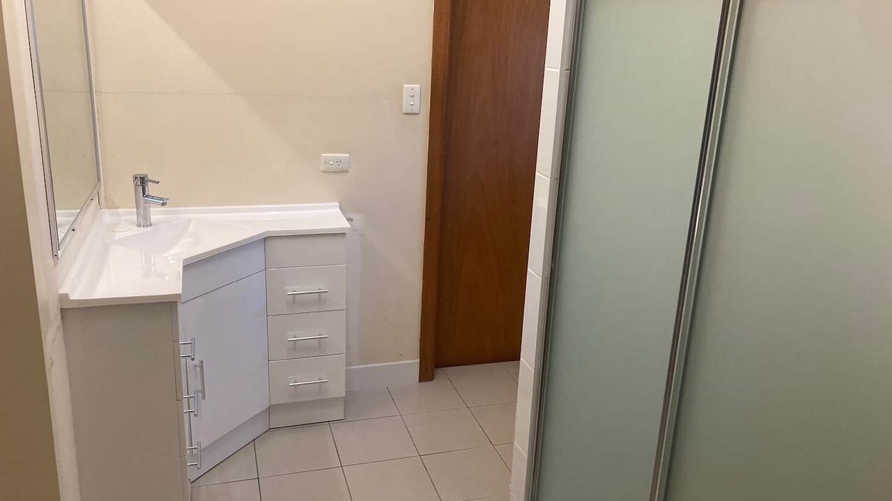 Photo of Bathroom in Black Head