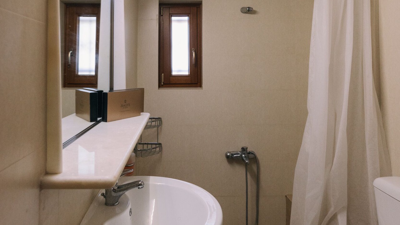 Photo of Bathroom in Naxos