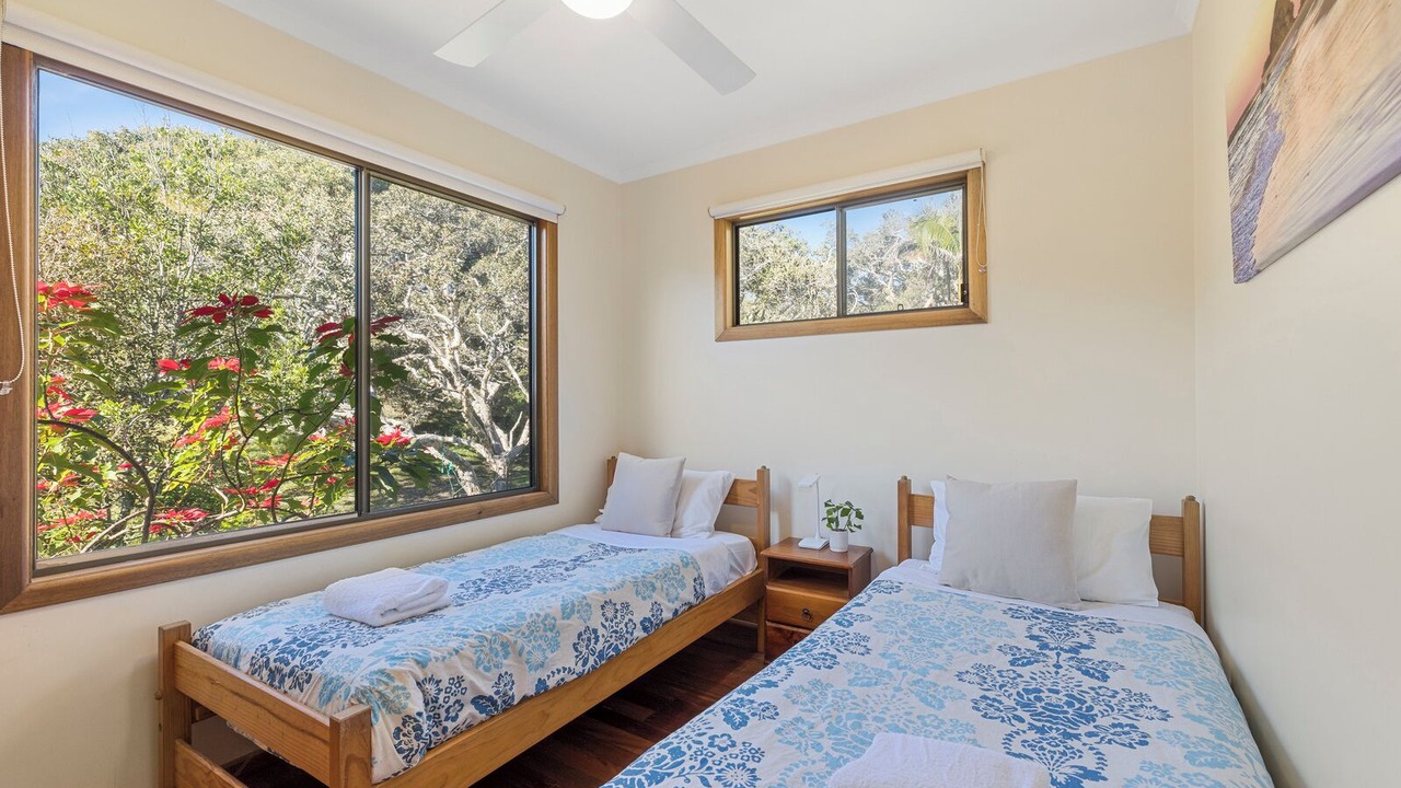 Photo of Bedroom in Valla Beach