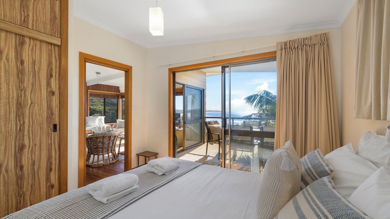 Photo of Bedroom in Valla Beach