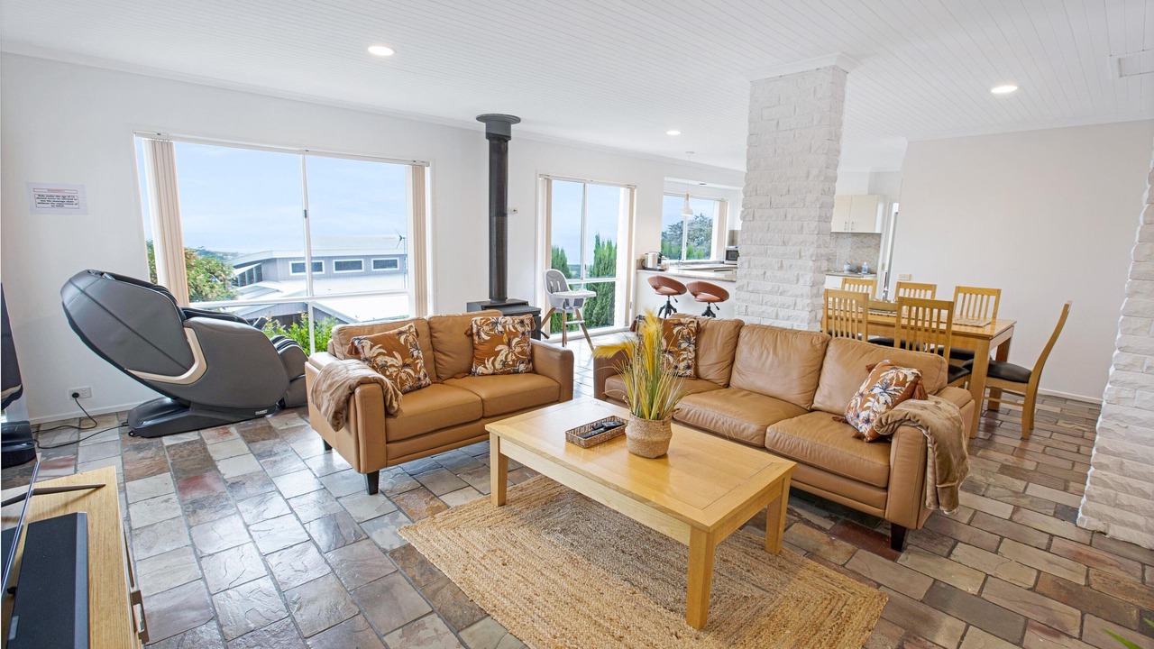 Photo of Livingroom in Lakes Entrance