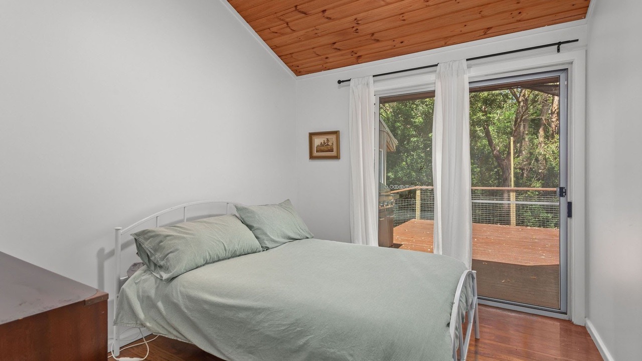 Photo of Bedroom in Mitchells Island