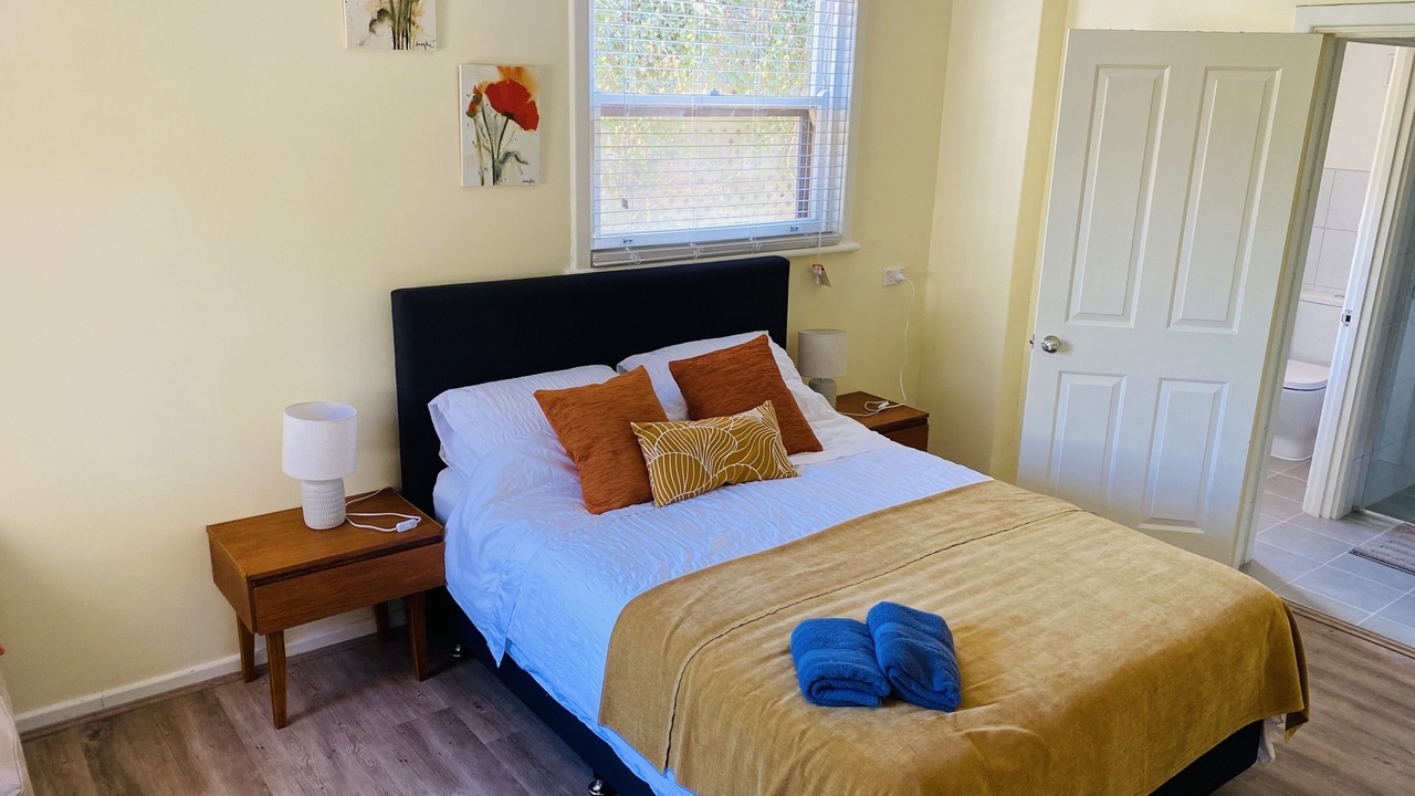 Photo of Bedroom in Novar Gardens