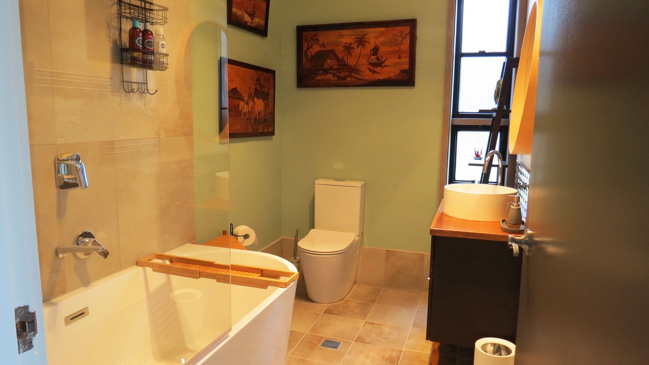 Photo of Bathroom in Wentworth Falls
