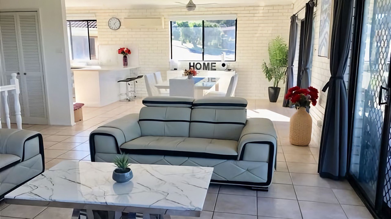 Photo of Livingroom in Surf Beach