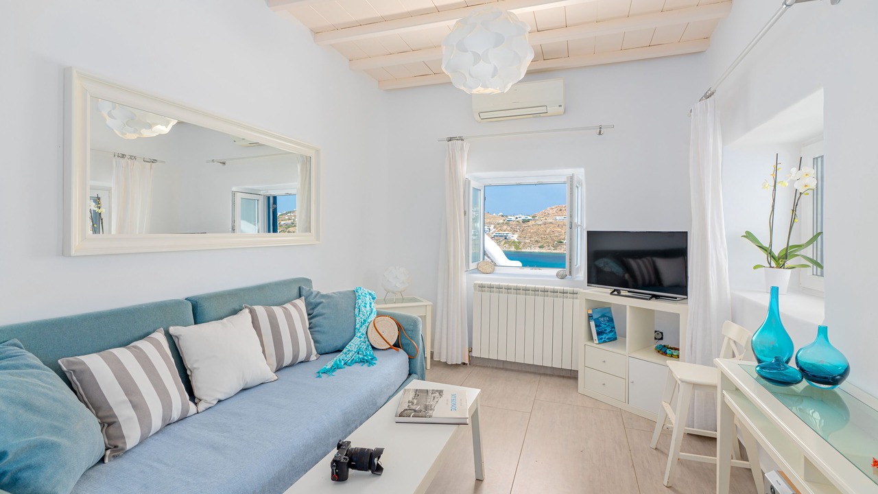 Photo of Livingroom in Ornos