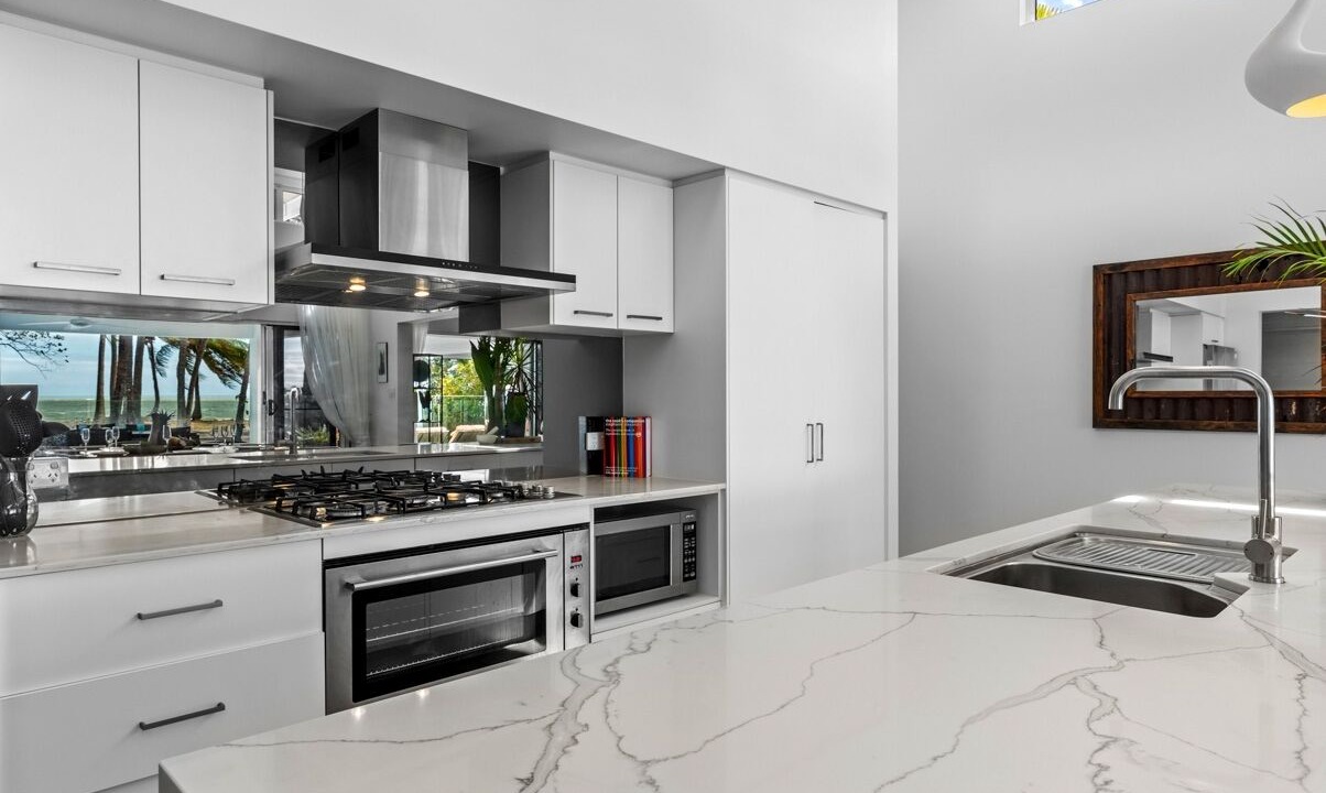 Photo of Kitchen in Oak Beach