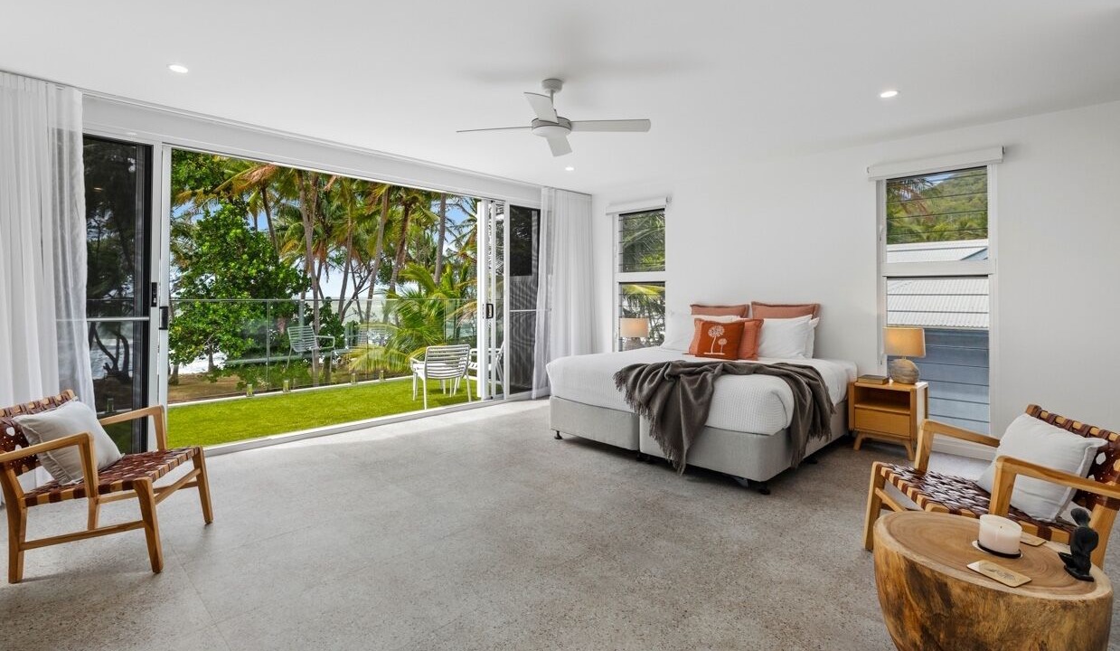 Photo of Bedroom in Oak Beach