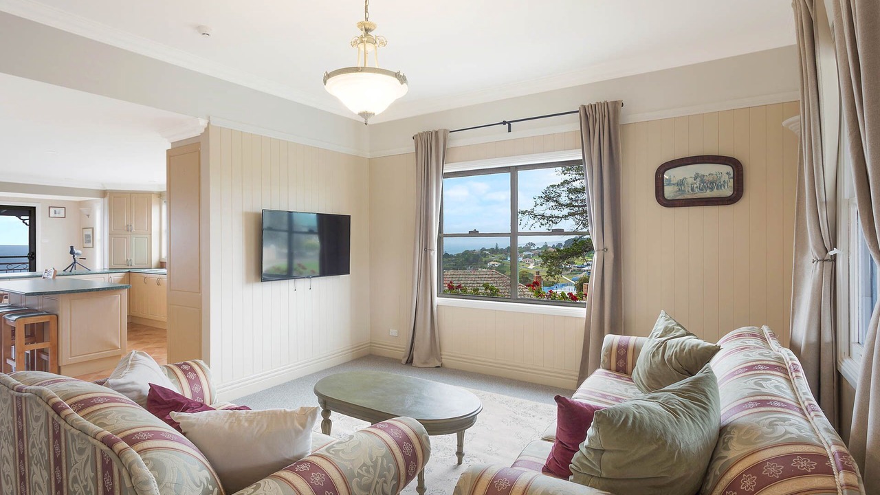Photo of Livingroom in Eden