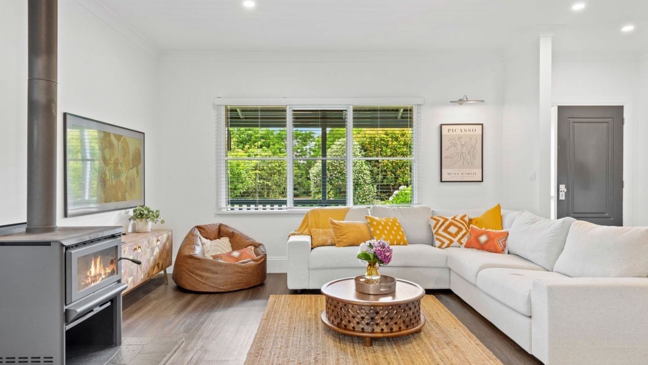 Photo of Livingroom in Milton