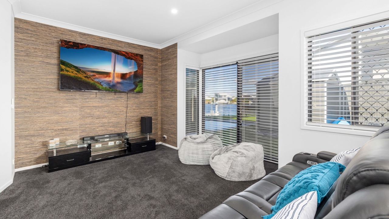 Photo of Livingroom in Banksia Beach