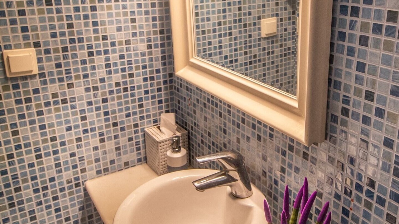 Photo of Bathroom in Ornos