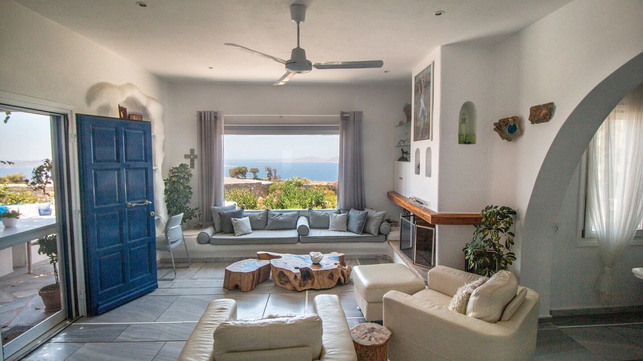 Photo of Livingroom in Ornos